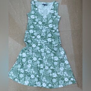Top and skirt set Sz S floral green and white stretchy